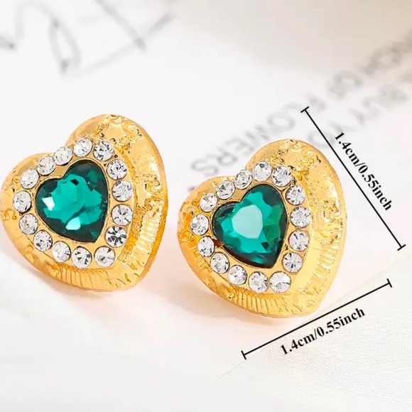 Golden Heart, Faux Emerald Pendant, Cubic Zirconia Necklace & Earrings Set - Picture 5 of 7